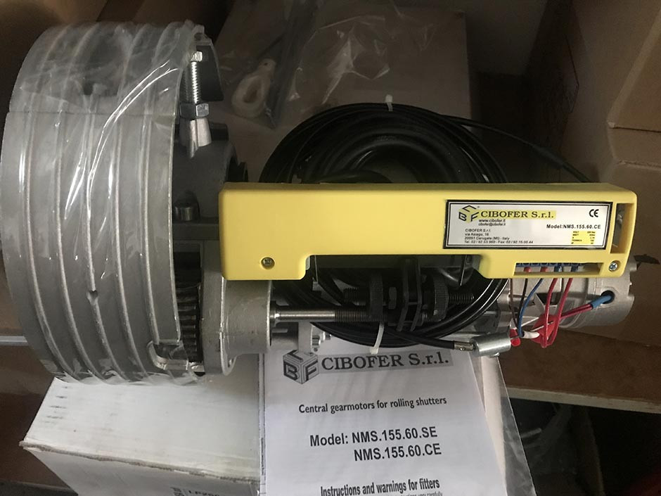 Moteur central pour rideau avec frein NMS.155.60.CE